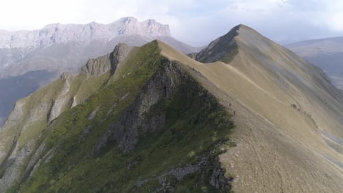 Flight Along the Ridge