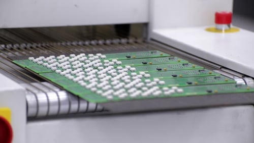 Elektronisch Leiterplatte tritt in den Luftkonvektions-Reflow-Ofen ein