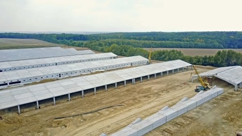 Der Bau von landwirtschaftlichen Betrieben