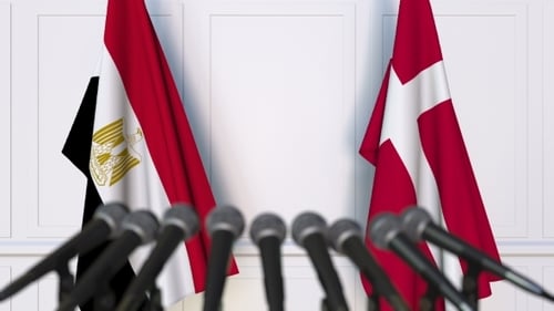 Animated Flags of Egypt and Denmark at Diplomatic Press Conference