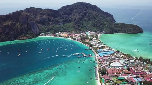 Phi Phi Don Tropical Island