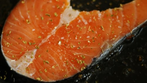 Cooking Salmon in an Iron Cast Pan with Salt and Spice