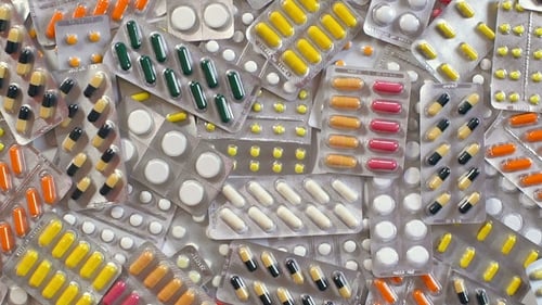 Pills Slowmotion