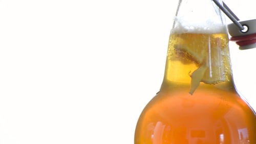 Bouteille de kombucha au citron
