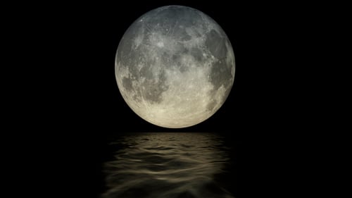 Mond und Wellen