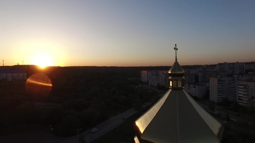 Luftaufnahme der errichteten Kirche in Lemberg, Ukraine