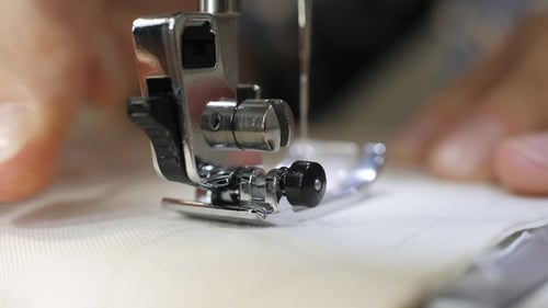 Nähmaschine in der Arbeit