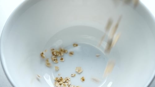 Organic Dry Rolled Oatmeal in Bowl