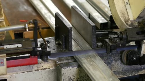 Scie sur le lieu de travail Profilés métalliques Profilés en fonte