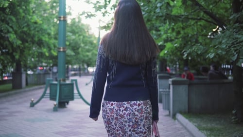 Legs . The Girl Is Walking Around the City.