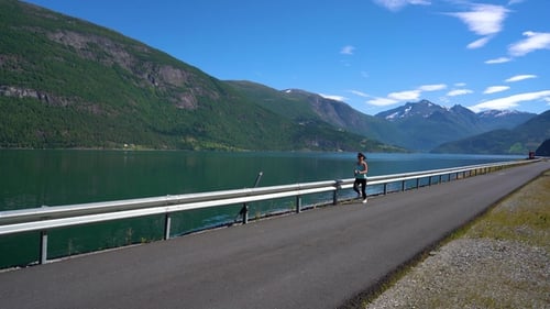 Femme Jogging Extérieur