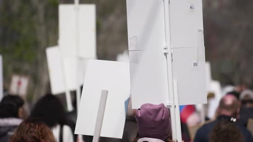 Signo
de manifestación de marcha feministas. Derechos de las mujeres. Marcha de protesta del feminismo. Símbolo. Protesta política.