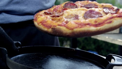 Fresh Pepperoni Pizza