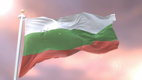 Drapeau de la Bulgarie au coucher du soleil