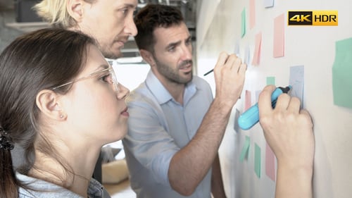 Brainstorming de trabalho em equipe