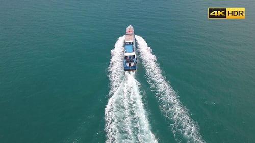 Bateau de vitesse
