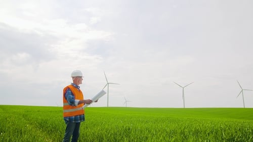 Inspektion von Windkraftanlagen bei Windmühlenparks