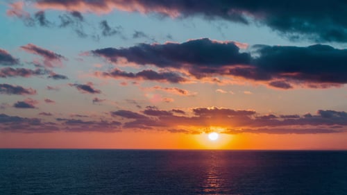Mar exótico al atardecer