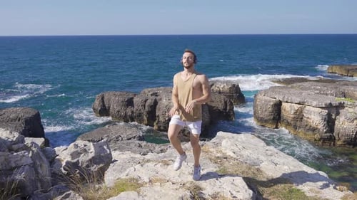 Hacer ejercicio junto al mar.