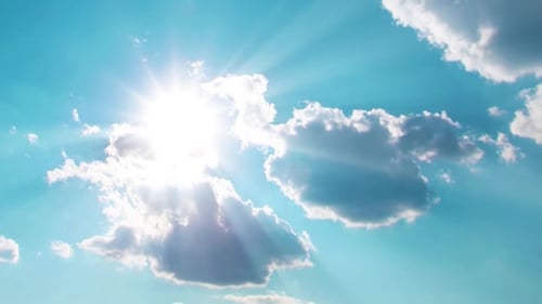 Himmel und Wolken bei Sonnenuntergang Hintergrund