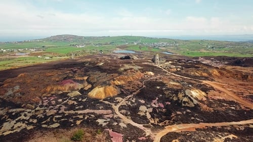 Vestiges colorés de l'ancienne mine de cuivre Parys Mountain près d'Amlwch sur l'île d'Anglesey