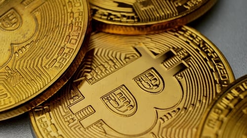 Gold-BTC-Münzen rotieren