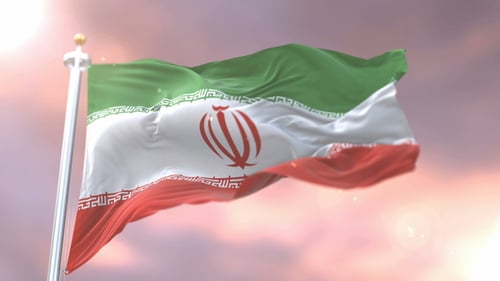 Drapeau de l'Iran au coucher du soleil