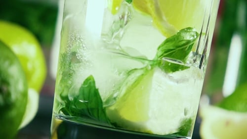 Refreshing Mojito Cocktail with Lime and Mint
