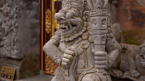 Steadycam Shot of the Puri Saren Royal Palace, Ubud