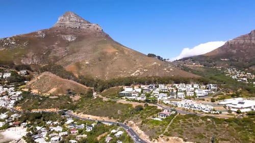 Luftaufnahme von Häusern entlang der Küste, Kapstadt, Südafrika