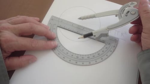 Mathematician demonstrate how the formula is used in de terming the area of a circle .