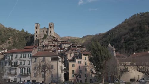 Ciudad histórica de Dolceacqua en Liguria