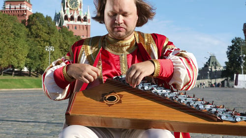 Minnesänger mit Musikinstrument Gusli