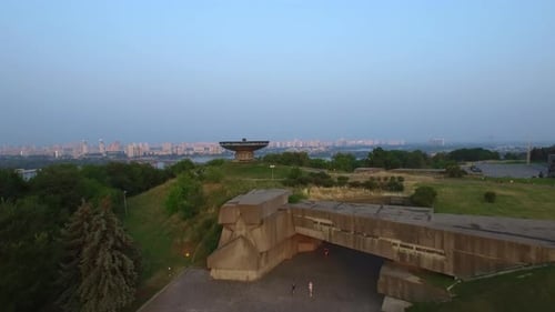 Llama eterna en el Museo Conmemorativo de la Segunda Guerra Mundial Ciudad de Kiev, Ucrania