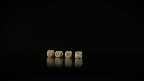 Escribe la palabra amor.