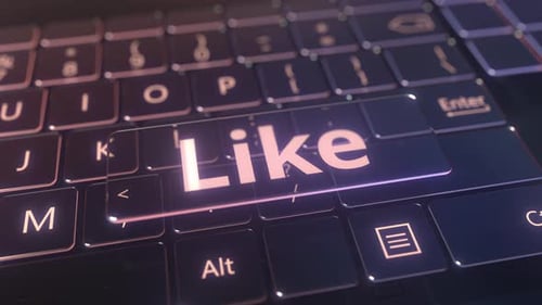 Teclado de computador futurista e tecla semelhante transparente