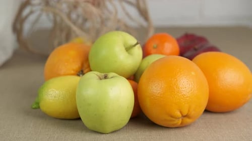 Bolsa de supermercado con vitaminas