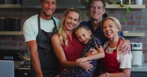 Static Image Preview: No Visible Motion Graphic Animation