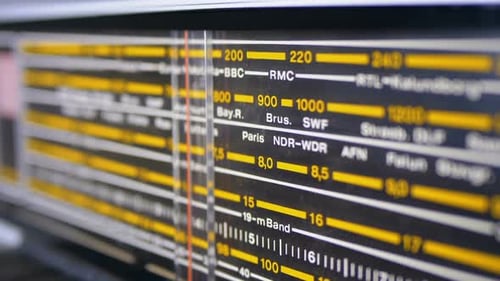 Radio Tuner Adjusting Frequency Band