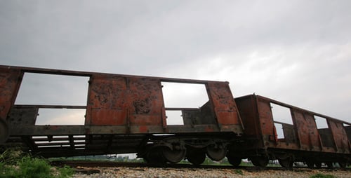 Decaying Train