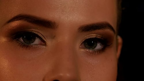 Dramatic Eyeshadow in Golden Light Close-Up