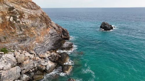 Fantastische Meer felsige Textur Luftaufnahme 4 K Türkei Alanya