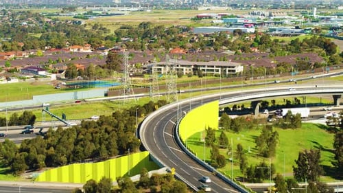 Autobahnkreuz für stark befahrene Autos