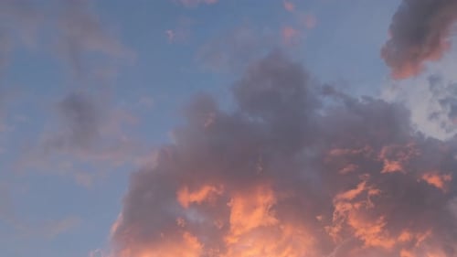 4K Sky Time lapse, beau fond, Timelapse du ciel de gratte-ciel.