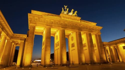 Tourists at Brandenburg Gate