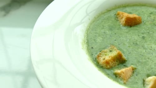 Green spinach soup