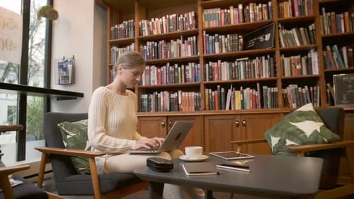 Young Business Freelance Woman Working In Studio
