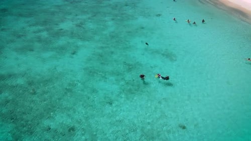 Playa Cas Abou en la isla caribeña de Curazao Playa Cas Abou en Curazao Caribe Tropical White