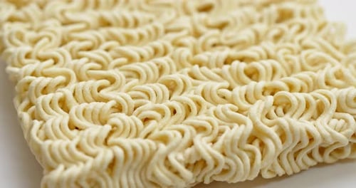 Texture of instant noodles