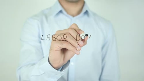 Día del Trabajo, escritura en pantalla